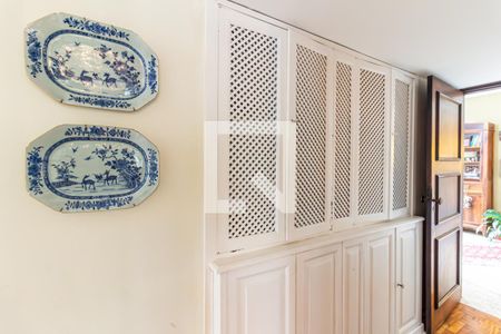 Apartamento à venda com 200m², 3 quartos e 2 vagasCorredores