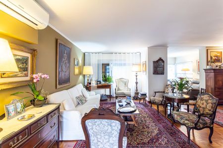 Sala 1 de apartamento à venda com 3 quartos, 200m² em Cerqueira César, São Paulo