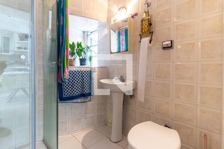 Apartamento à venda com 200m², 3 quartos e 2 vagasÁrea de Serviço - Banheiro 4