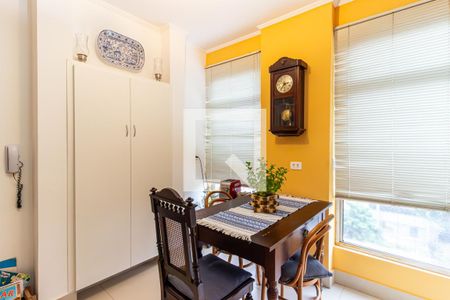 Apartamento à venda com 200m², 3 quartos e 2 vagasCozinha 1