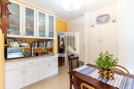 Apartamento à venda com 200m², 3 quartos e 2 vagasCozinha 1