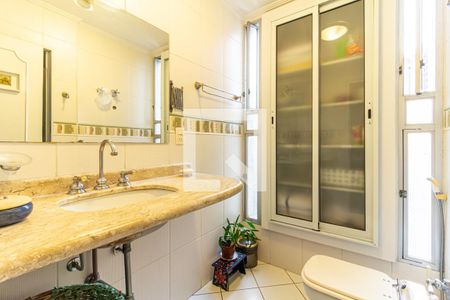 Apartamento à venda com 200m², 3 quartos e 2 vagasBanheiro 3