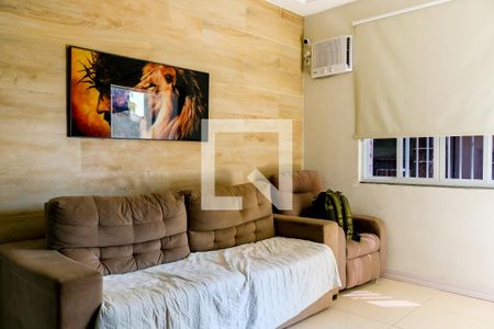 Sala de casa à venda com 2 quartos, 55m² em Quintino Bocaiuva, Rio de Janeiro