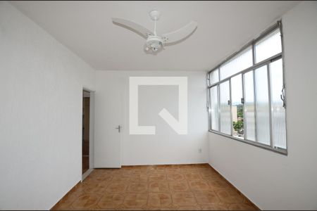 Sala de apartamento para alugar com 2 quartos, 58m² em Jardim Sulacap, Rio de Janeiro