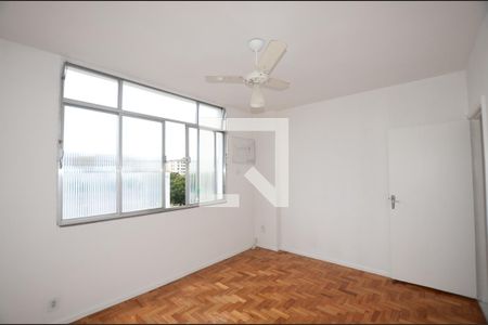 Quarto 1 de apartamento para alugar com 2 quartos, 58m² em Jardim Sulacap, Rio de Janeiro