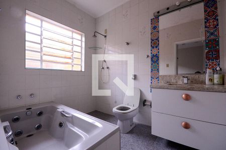 Casa à venda com 352m², 4 quartos e 2 vagasBanheiro do Quarto 1