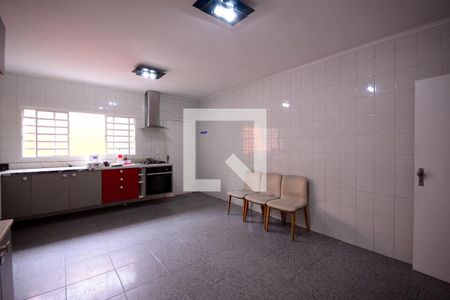 Casa à venda com 352m², 4 quartos e 2 vagasCozinha