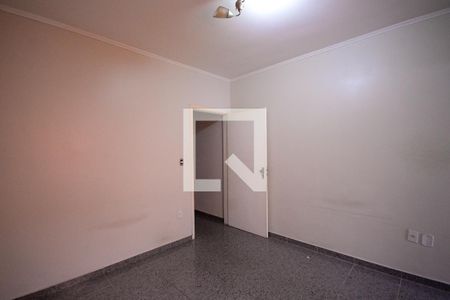 Casa à venda com 352m², 4 quartos e 2 vagasQuarto 3 