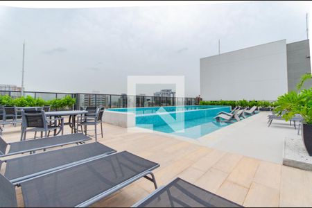 Apartamento para alugar com 33m², 1 quarto e sem vaga Apartamento para alugar com 33m², 1 quarto e sem vagaÁrea comum - Piscina