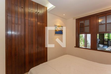 Casa à venda com 515m², 5 quartos e 6 vagas Casa à venda com 515m², 5 quartos e 6 vagasSuíte 2