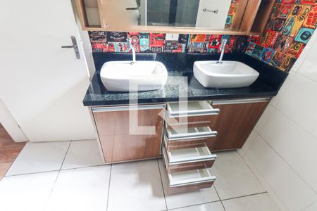 Apartamento para alugar com 68m², 2 quartos e 1 vagaBanheiro Social