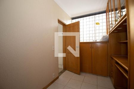 Apartamento para alugar com 130m², 3 quartos e 1 vaga Apartamento para alugar com 130m², 3 quartos e 1 vagaEscritório
