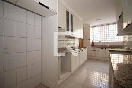 Apartamento para alugar com 130m², 3 quartos e 1 vaga Apartamento para alugar com 130m², 3 quartos e 1 vagaCozinha