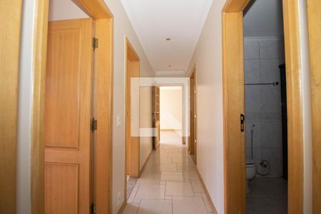 Apartamento para alugar com 130m², 3 quartos e 1 vaga Apartamento para alugar com 130m², 3 quartos e 1 vagaCorredor