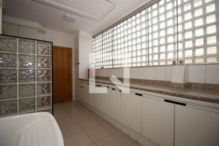Apartamento para alugar com 130m², 3 quartos e 1 vaga Apartamento para alugar com 130m², 3 quartos e 1 vagaÁrea de Serviço