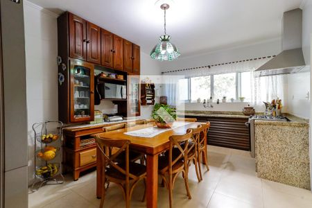 Casa à venda com 266m², 3 quartos e 2 vagasCozinha