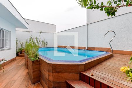 Casa à venda com 266m², 3 quartos e 2 vagasPiscina