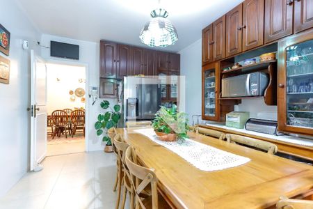 Casa à venda com 266m², 3 quartos e 2 vagasCozinha