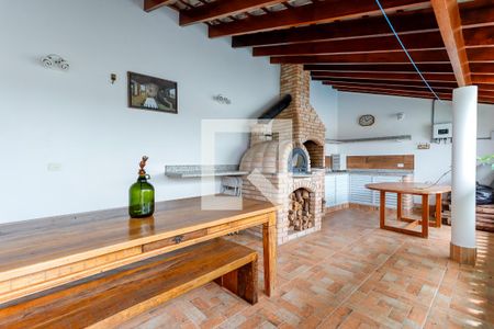 Casa à venda com 266m², 3 quartos e 2 vagasChurrasqueira