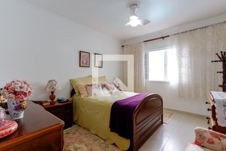 Casa à venda com 266m², 3 quartos e 2 vagasSuíte