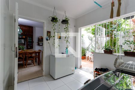 Casa à venda com 266m², 3 quartos e 2 vagasÁrea de Serviço