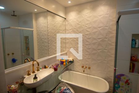 Apartamento à venda com 85m², 2 quartos e sem vaga Apartamento à venda com 85m², 2 quartos e sem vagaBanheiro