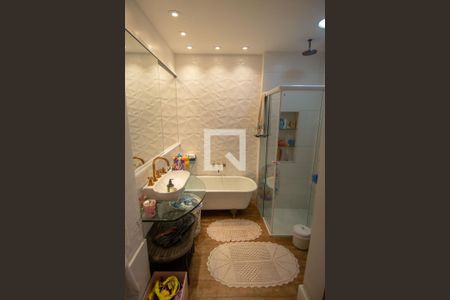 Apartamento à venda com 85m², 2 quartos e sem vaga Apartamento à venda com 85m², 2 quartos e sem vagaBanheiro