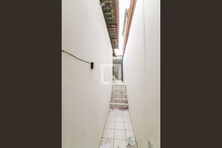 Casa para alugar com 125m², 2 quartos e sem vagaEscada