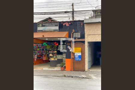 Casa para alugar com 125m², 2 quartos e sem vagaFachada