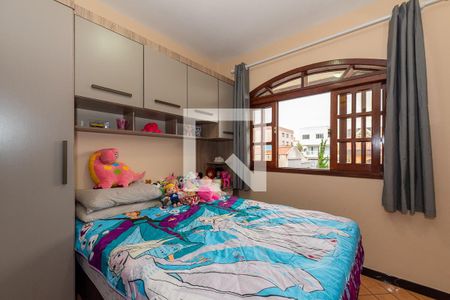 Quarto 1 de casa para alugar com 2 quartos, 162m² em Santa Cândida, Curitiba