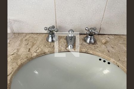 Casa à venda com 240m², 5 quartos e 5 vagasBanheiro do Quarto 3