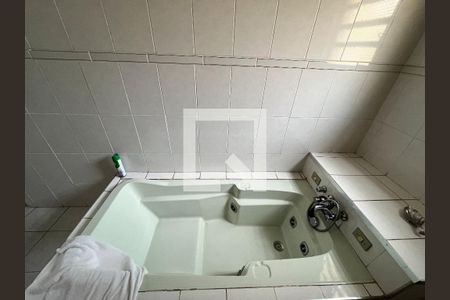 Casa à venda com 240m², 5 quartos e 5 vagasBanheiro do Quarto 3