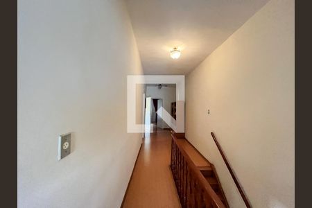 Casa à venda com 240m², 5 quartos e 5 vagasHall 