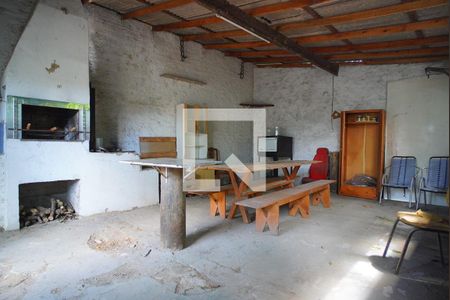Casa à venda com 110m², 3 quartos e 2 vagasEspaço  churrasqueira 