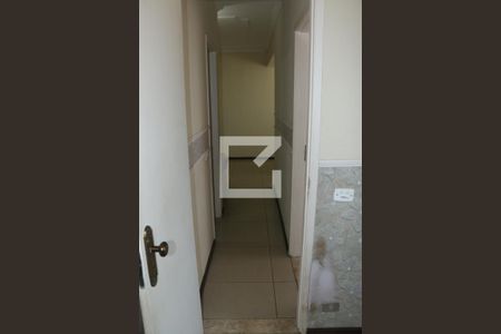 Corredor de apartamento para alugar com 2 quartos, 65m² em Caonze, Nova Iguaçu
