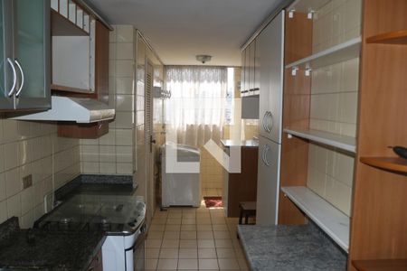 Apartamento para alugar com 65m², 2 quartos e 1 vagaCozinha