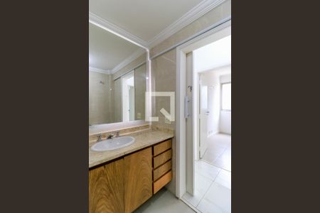 Apartamento para alugar com 74m², 3 quartos e 2 vagas Apartamento para alugar com 74m², 3 quartos e 2 vagasBanheiro Corredor