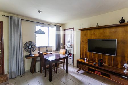 Sala de apartamento para alugar com 3 quartos, 72m² em Colégio Batista, Belo Horizonte