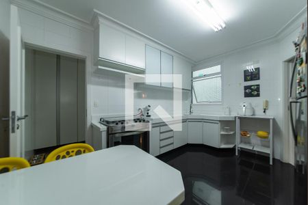 Casa à venda com 360m², 3 quartos e 4 vagasCozinha