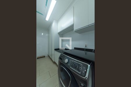 Casa à venda com 360m², 3 quartos e 4 vagasLavanderia