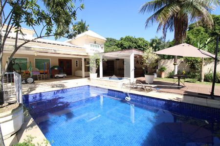 Casa de condomínio à venda com 800m², 5 quartos e 8 vagasÁrea Externa da casa