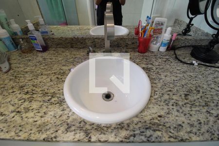 Casa de condomínio à venda com 800m², 5 quartos e 8 vagasBanheiro da Suíte