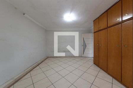 Quarto 1 de casa para alugar com 2 quartos, 140m² em Jardim Maria Estela, São Paulo