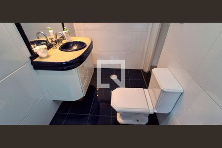 Casa à venda com 192m², 2 quartos e 2 vagasBanheiro