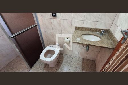 Casa à venda com 192m², 2 quartos e 2 vagasBanheiro