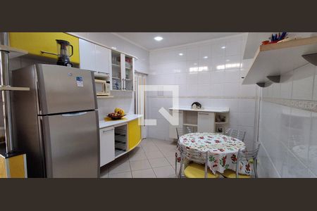 Casa à venda com 192m², 2 quartos e 2 vagasCozinha