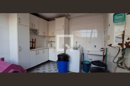 Casa à venda com 192m², 2 quartos e 2 vagasÁrea de Serviço