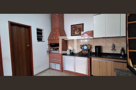 Casa à venda com 192m², 2 quartos e 2 vagasÁrea de Serviço