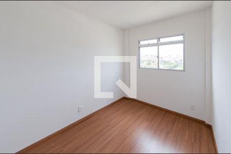 Quarto 1 de apartamento para alugar com 2 quartos, 51m² em João Pinheiro, Belo Horizonte