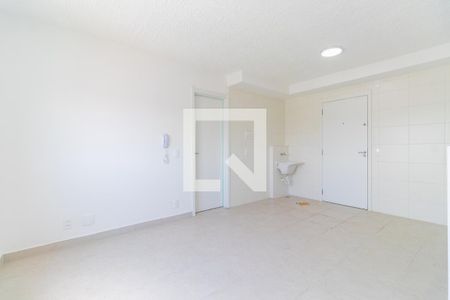 Sala de apartamento à venda com 1 quarto, 33m² em Jardim Itacolomi, São Paulo